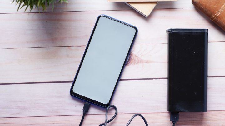 Najszybsze ładowanie telefonu – jak wybrać mocną ładowarkę i bezpiecznie ładować baterię?