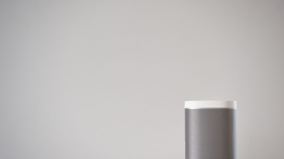Google Home po polsku – funkcje głośnika, konfiguracja i sterowanie domem