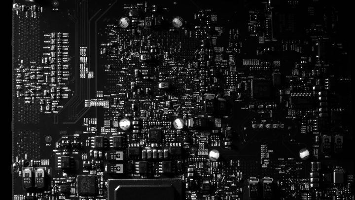 Termotransfer PCB – jak przenieść ścieżki na płytkę i wytrawić obwód