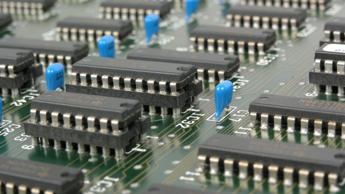 Atmel Studio – instalacja, konfiguracja i programowanie mikrokontrolerów AVR
