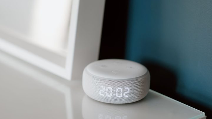 Lenovo Smart Clock po polsku – konfiguracja, funkcje i sterowanie głosowe