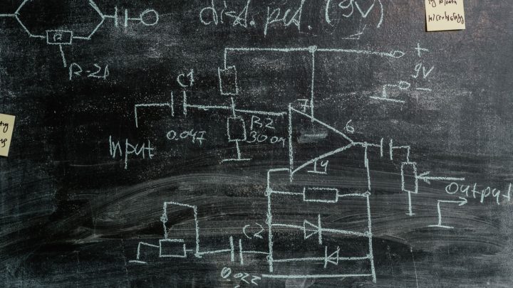 Połączenie równoległe – schemat, zasady działania i obliczanie parametrów